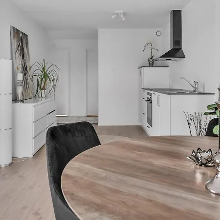 Pa Stranda I Sengetoy Er Inkludert I Prisen Appartement